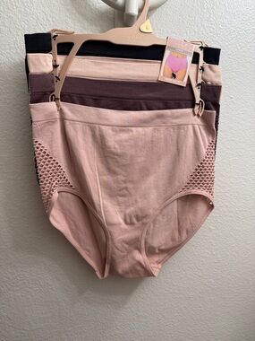 aerie High-Waist Shaping Shorts in Blush, Mauve, Chocolate & Black